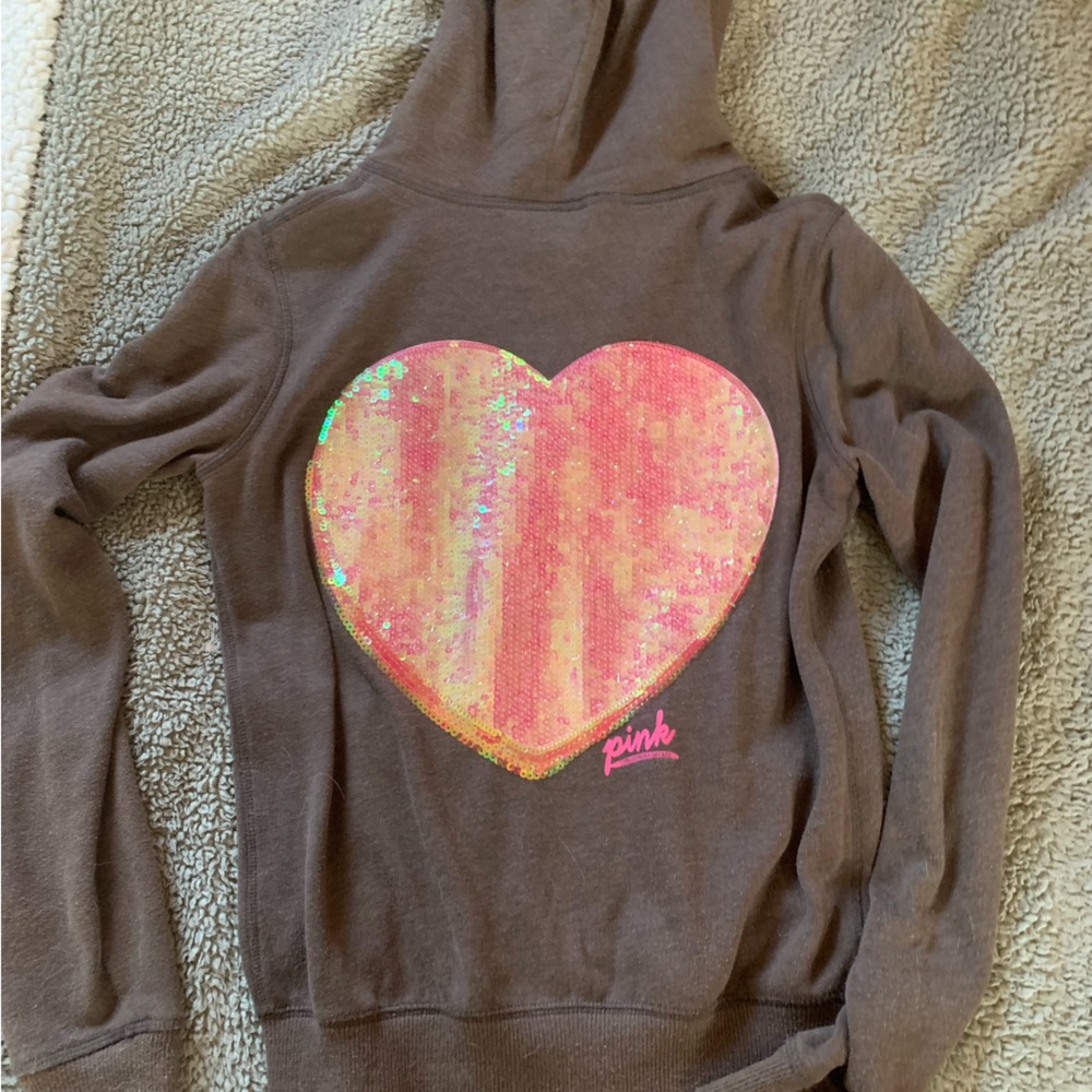 Super cute super blingy pink sweatshirt. Back when pink was pink. EUC